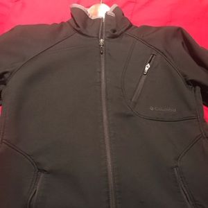 Men’s Columbia soft shell jacket size small